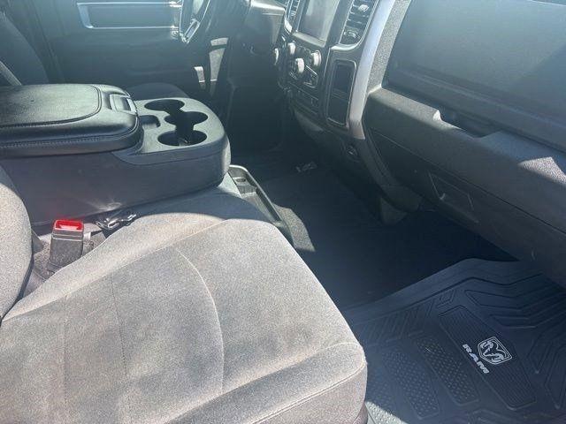 RAM 1500 Classic Tradesman Crew Cab SWB 4WD 2021