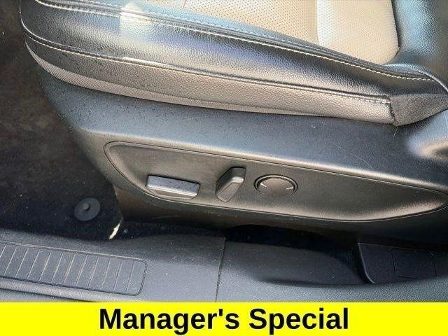 Ford Escape Titanium AWD 2022
