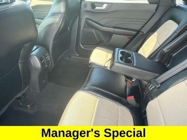 Ford Escape Titanium AWD 2022
