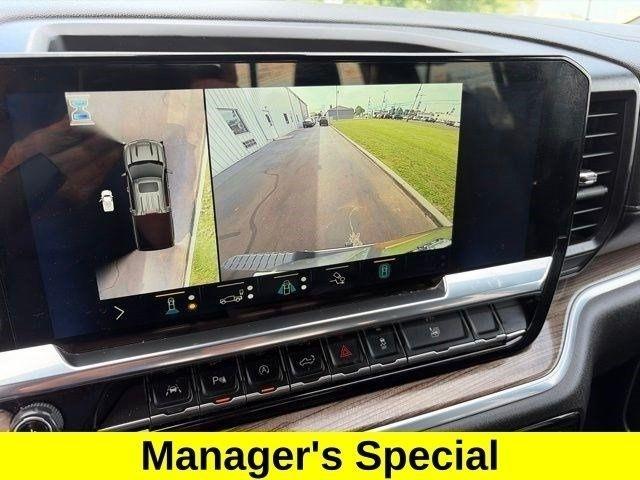 Chevrolet Silverado 1500 LT Crew Cab 4WD 2022