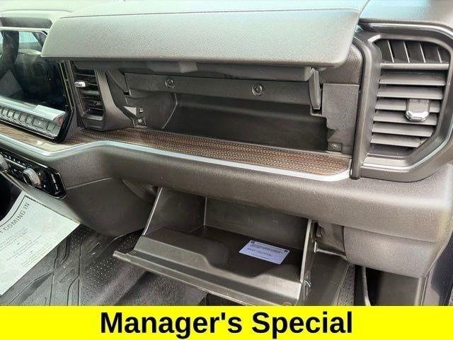 Chevrolet Silverado 1500 LT Crew Cab 4WD 2022