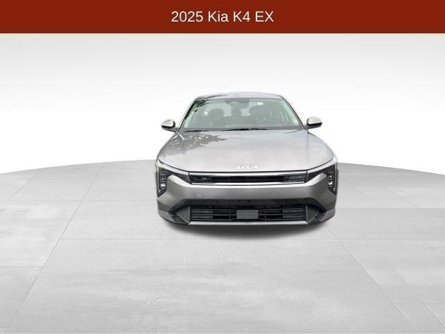 Kia K4 EX 2025