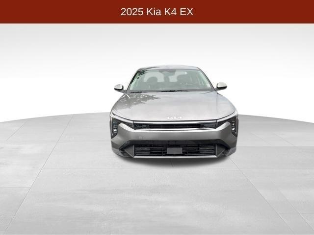 Kia K4 EX 2025