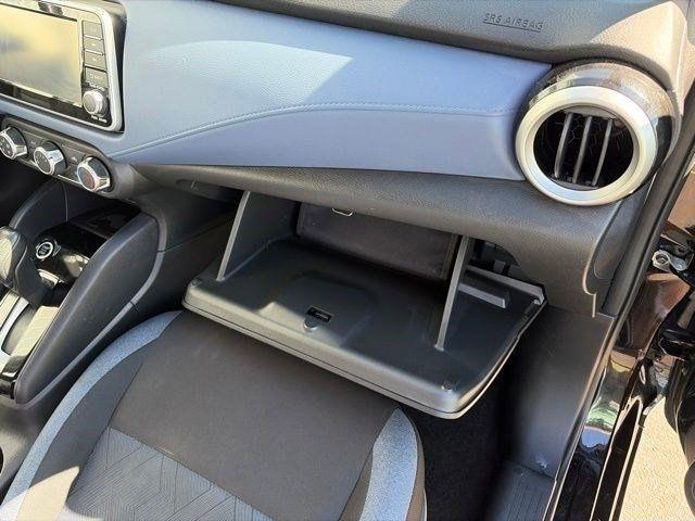 Nissan Versa SV 2023