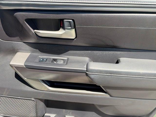 Toyota Tundra SR5 CrewMax 4WD 2023