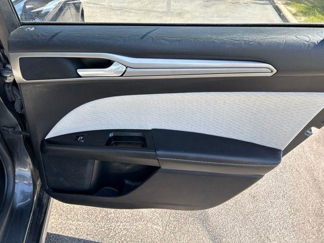 Ford Fusion SE 2020