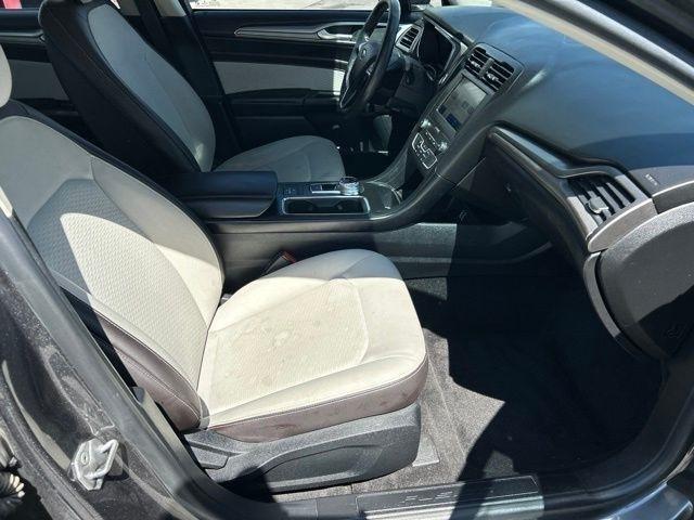 Ford Fusion SE 2020