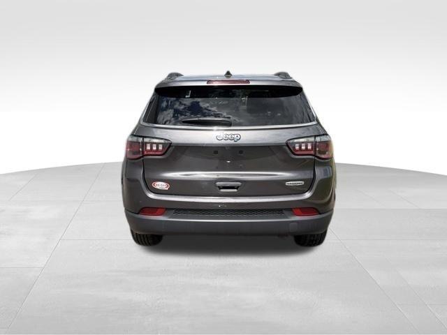 Jeep Compass Latitude FWD 2021