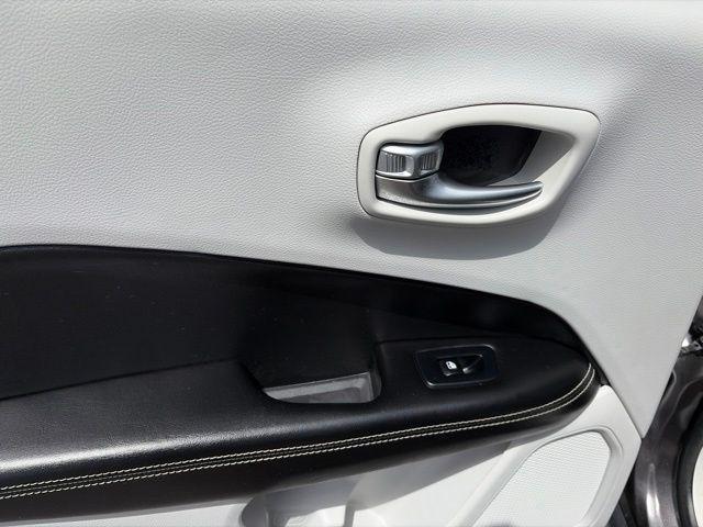 Jeep Compass Latitude FWD 2021