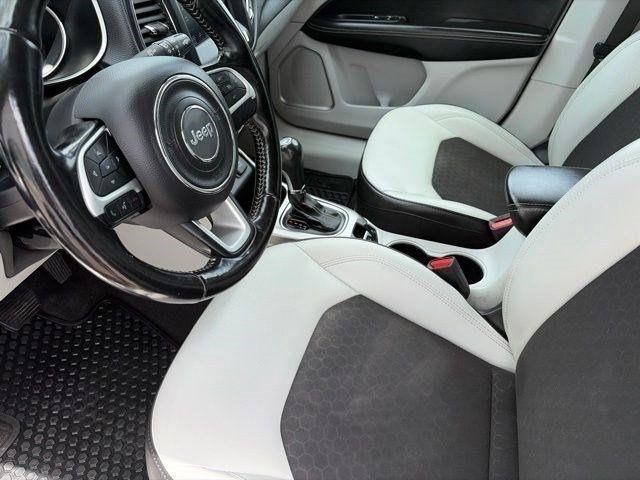 Jeep Compass Latitude FWD 2021