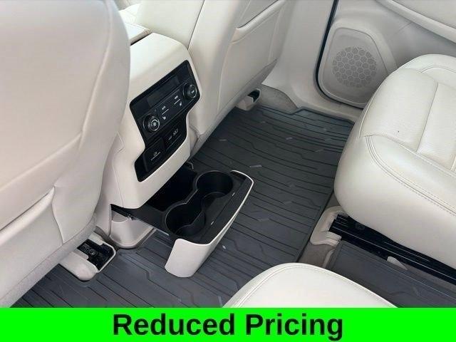 GMC Acadia Denali AWD 2021
