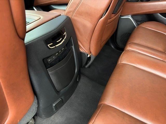 Cadillac Escalade ESV Luxury 4WD 2019