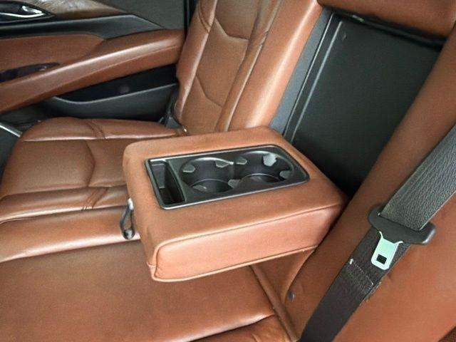 Cadillac Escalade ESV Luxury 4WD 2019