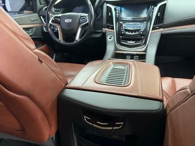 Cadillac Escalade ESV Luxury 4WD 2019