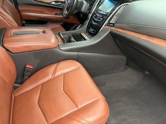 Cadillac Escalade ESV Luxury 4WD 2019