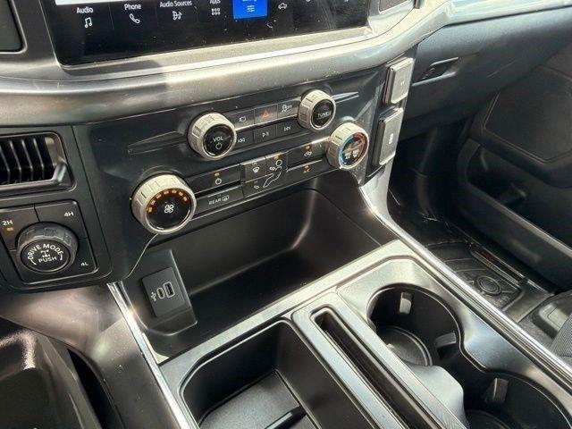 Ford F-150 STX SuperCrew 4WD 2025