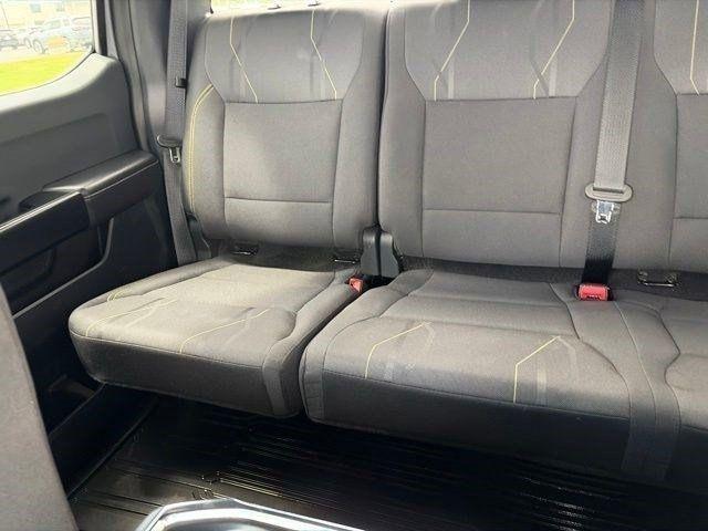 Ford F-150 STX SuperCrew 4WD 2025