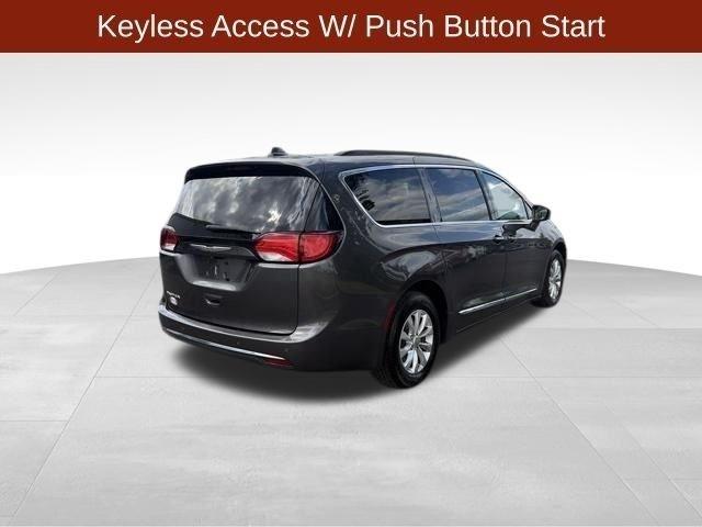 Chrysler Pacifica Touring-L 2017