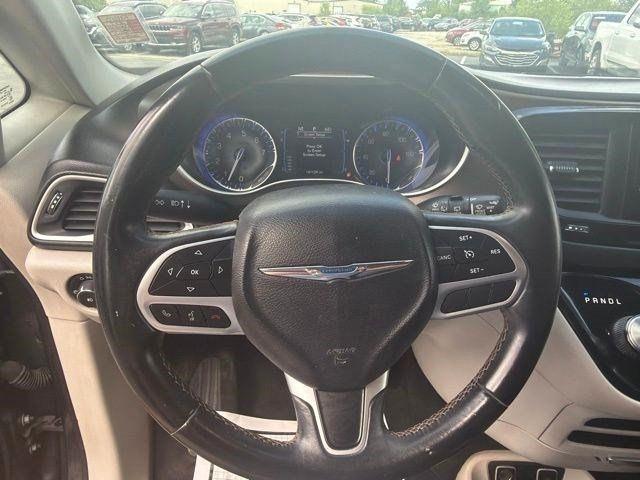 Chrysler Pacifica Touring-L 2017