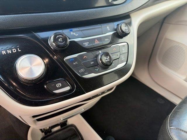 Chrysler Pacifica Touring-L 2017