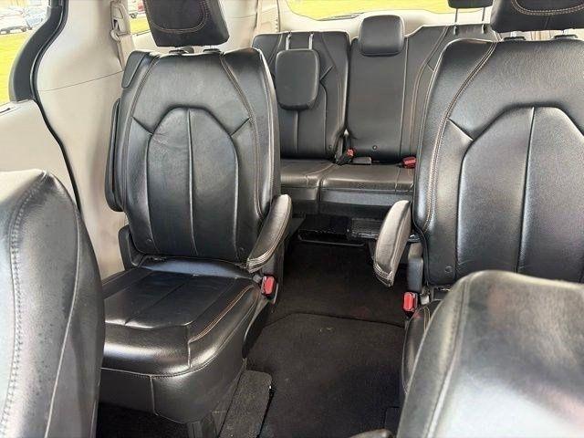 Chrysler Pacifica Touring-L 2017