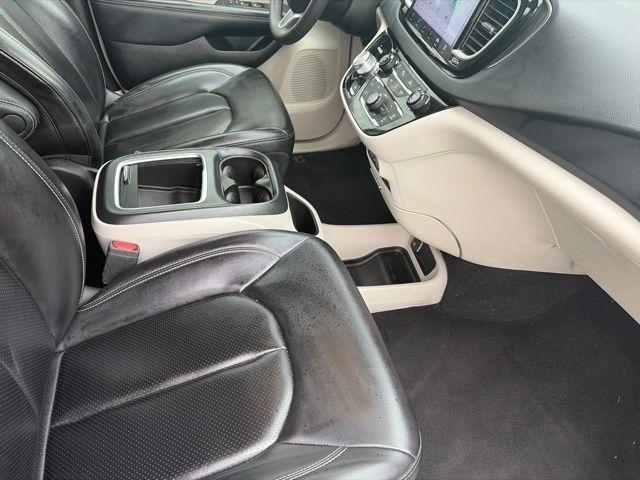 Chrysler Pacifica Touring L 2023