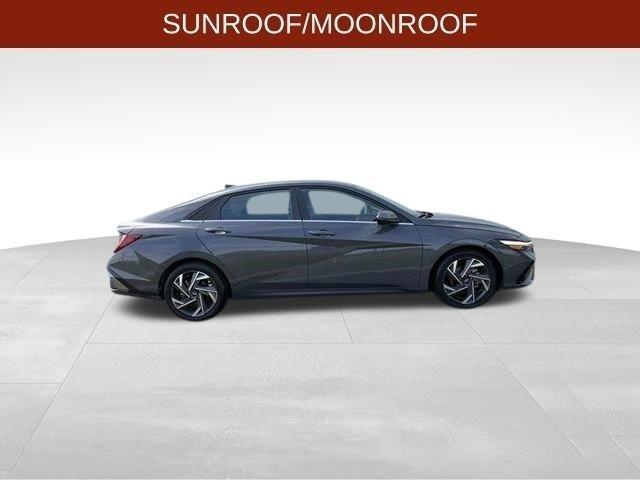 Hyundai Elantra Limited 2024