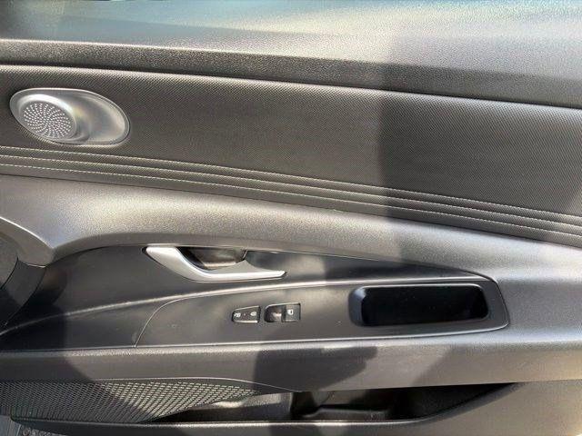 Hyundai Elantra Limited 2024