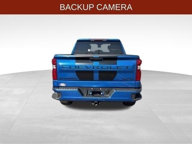 Chevrolet Silverado 1500 Custom Crew Cab 4WD 2024