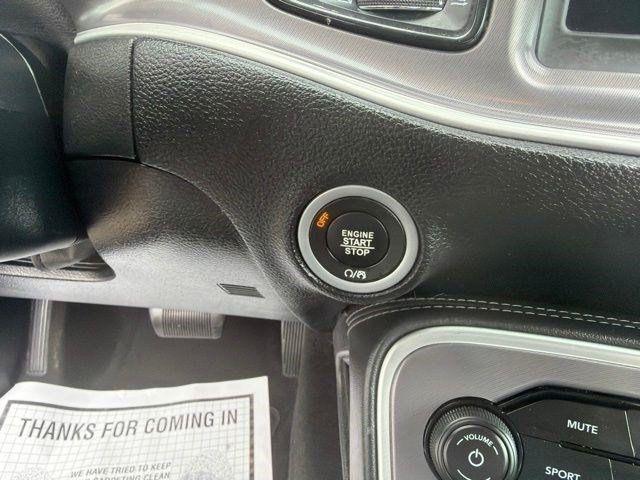 Dodge Challenger SXT 2019