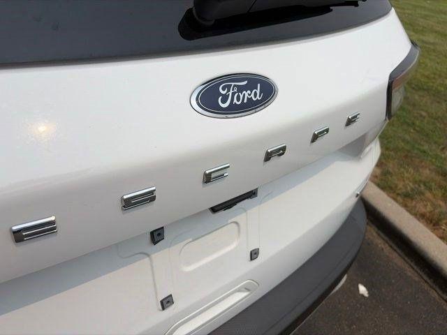 Ford Escape Plug-in Hybrid SEL 2022