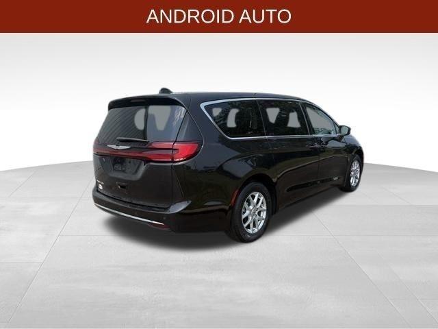 Chrysler Pacifica Touring L 2023