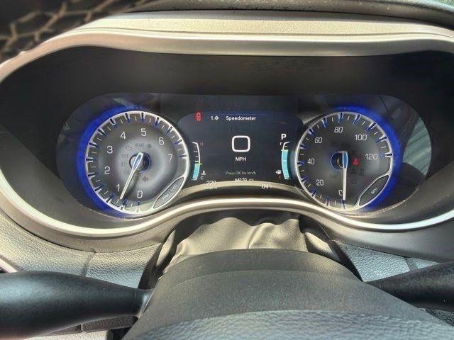 Chrysler Pacifica Touring L 2023