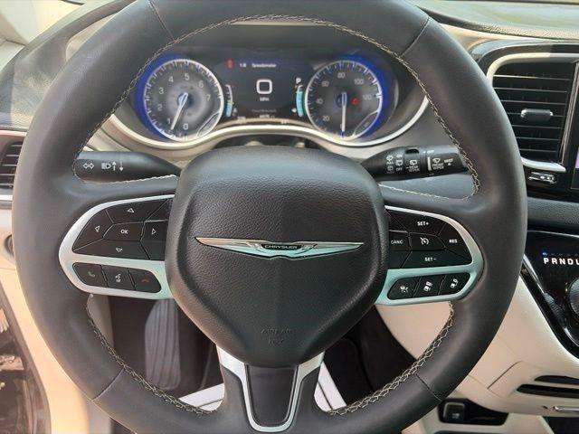 Chrysler Pacifica Touring L 2023