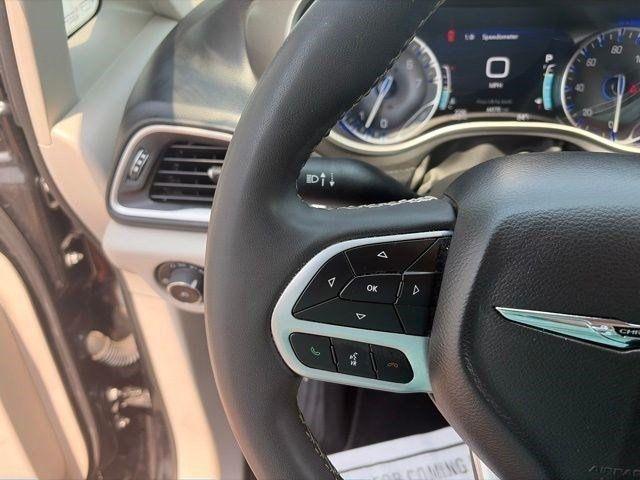 Chrysler Pacifica Touring L 2023