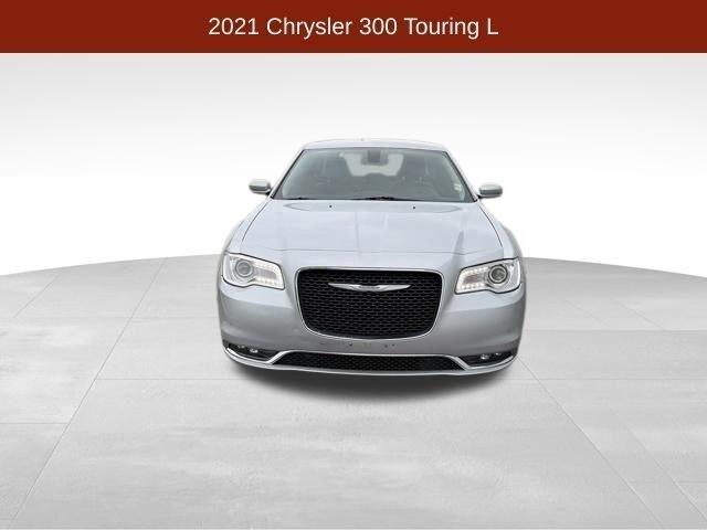 Chrysler 300 Touring AWD 2021