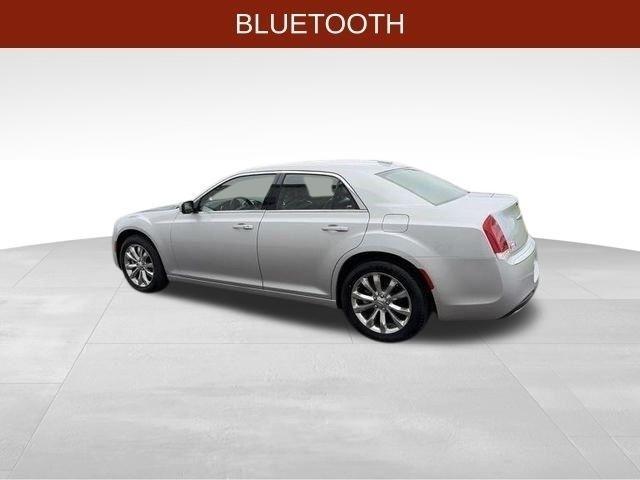 Chrysler 300 Touring AWD 2021