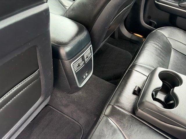 Chrysler 300 Touring AWD 2021