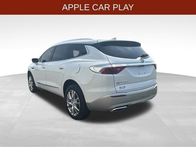 Buick Enclave  2022