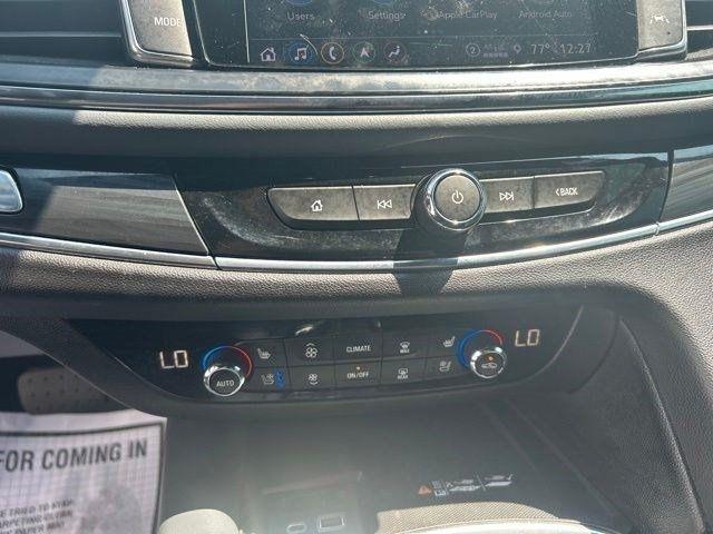 Buick Enclave  2022