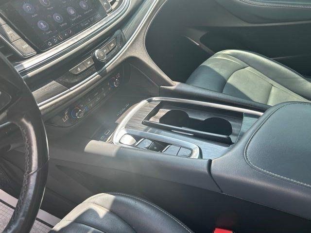 Buick Enclave  2022