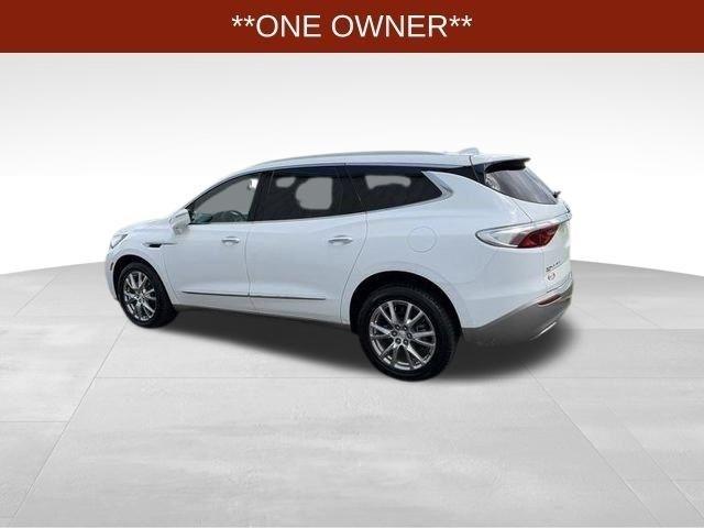 Buick Enclave  2022