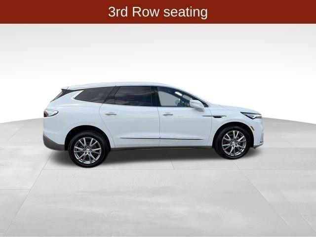 Buick Enclave  2022