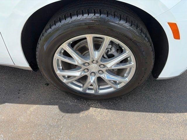 Buick Enclave  2022