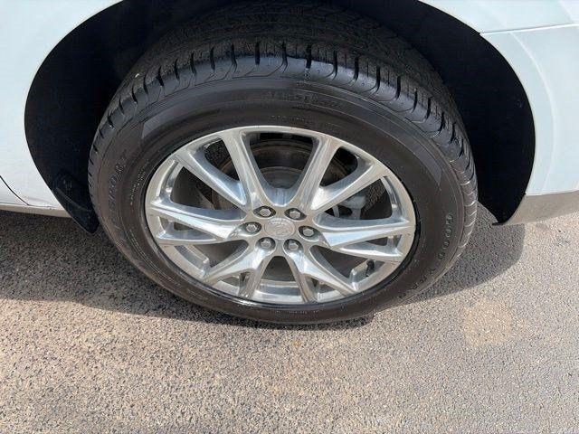 Buick Enclave  2022