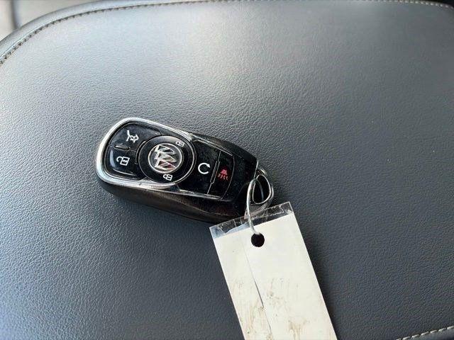 Buick Enclave  2022
