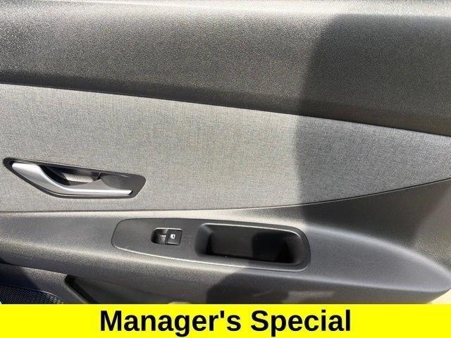 Hyundai Elantra Limited 2023
