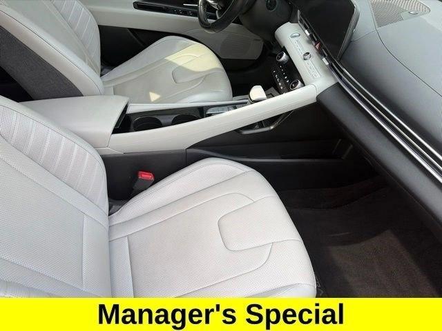 Hyundai Elantra Limited 2023