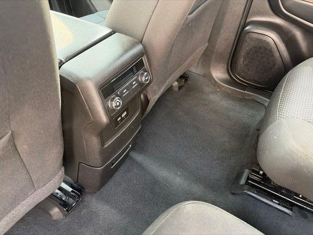 GMC Acadia SLE 2023