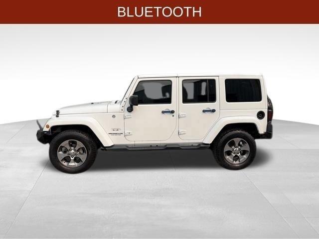 Jeep Wrangler Unlimited Sahara 4WD 2017